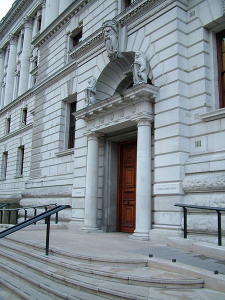 Government unveils SME lending plans