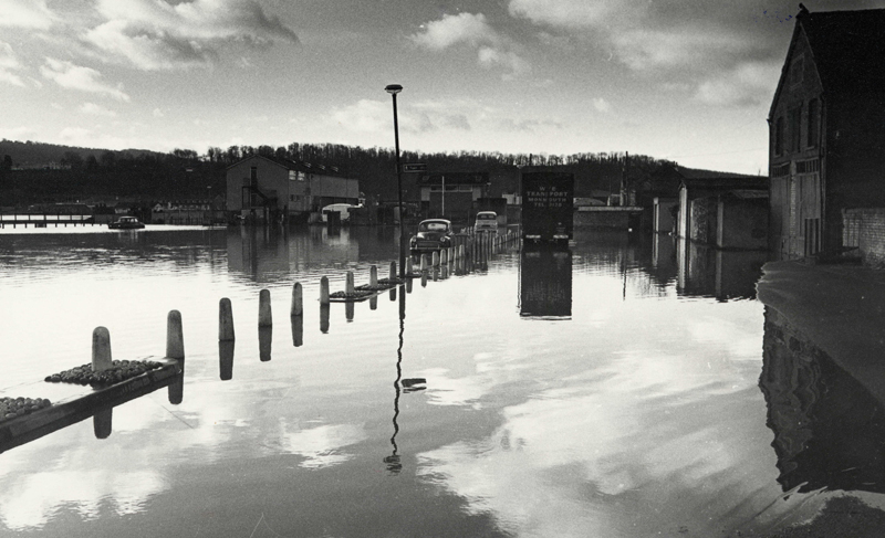 Despite floods, Etailers claim it’s business as usual