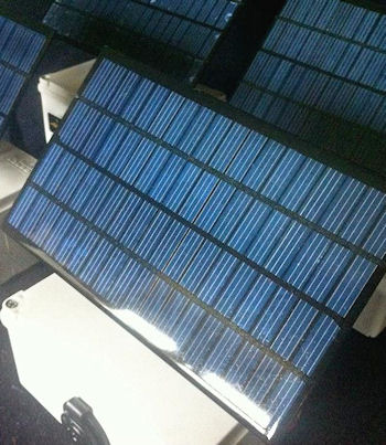 GadgetPower’s Portable Solar Power Pack Follows The Sun
